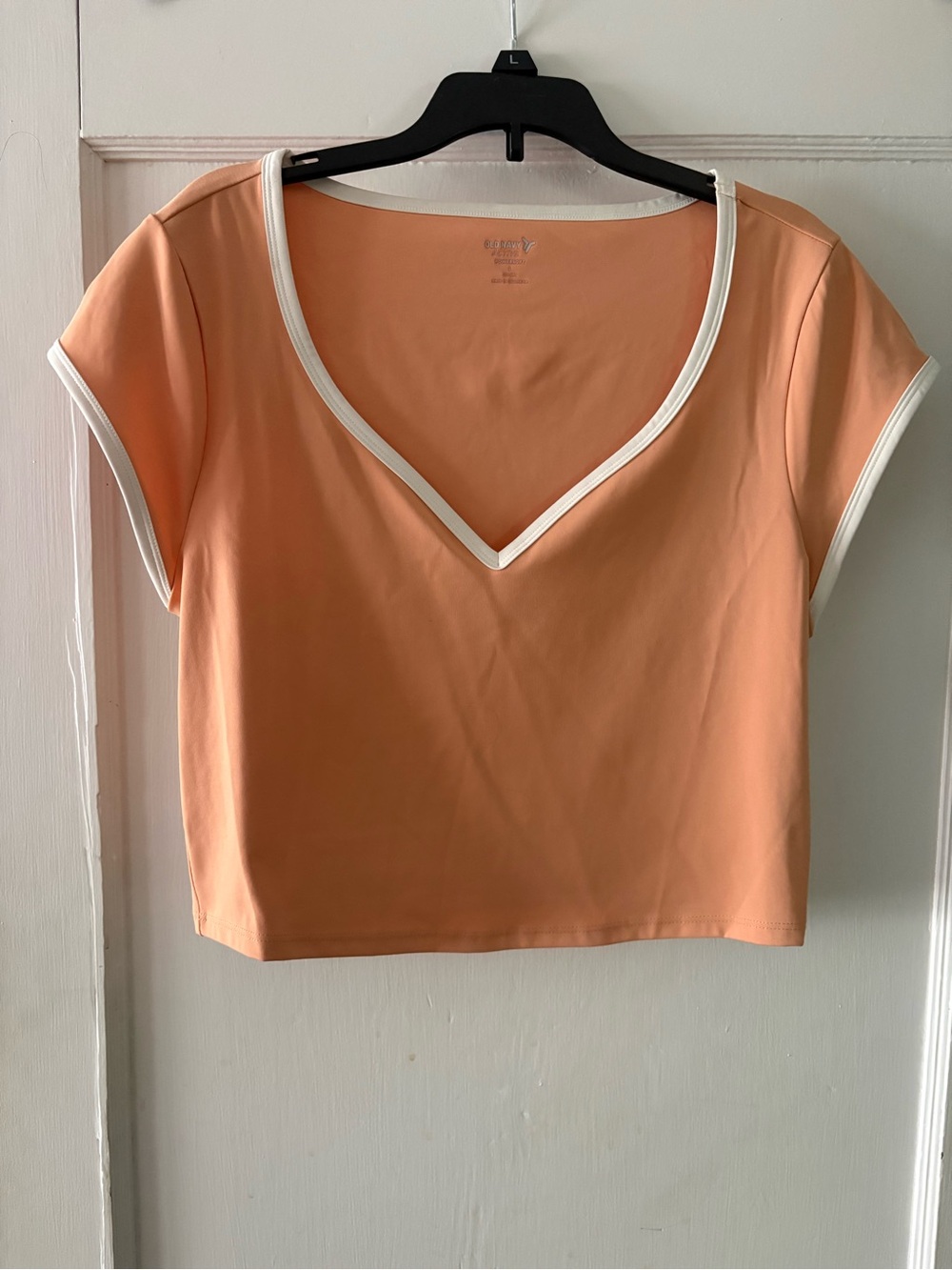 Old Navy Peach Crop V-Neck Tee with White Trim